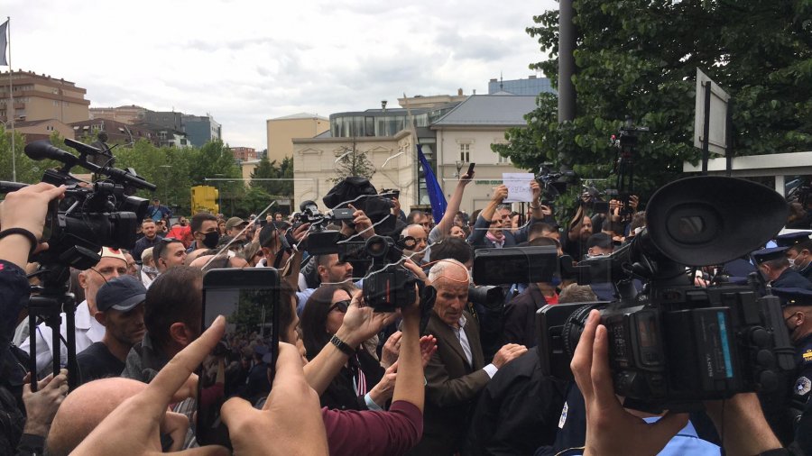 protesta para kuvendit