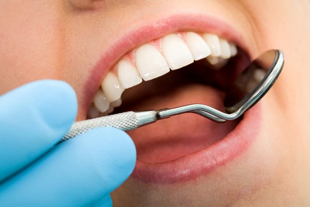 Dhëmbët-Dentisti