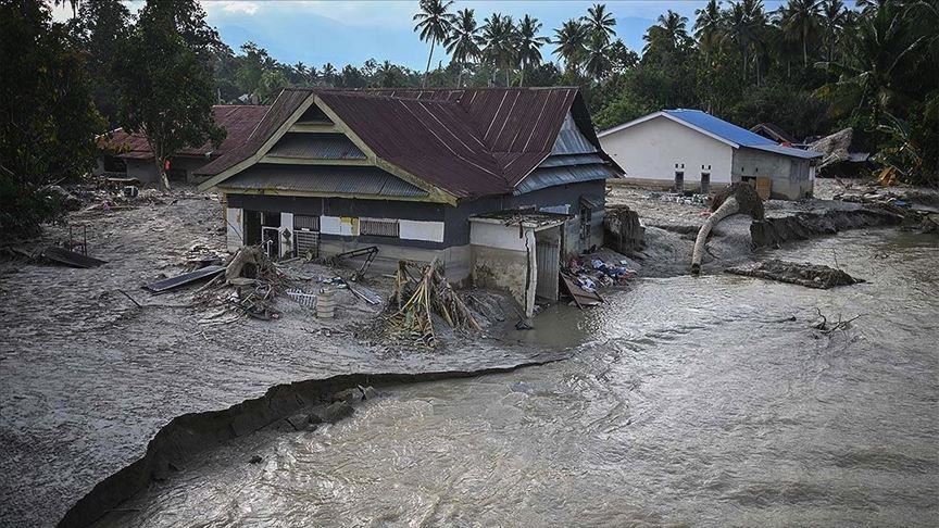 përmbytjet në indonezi