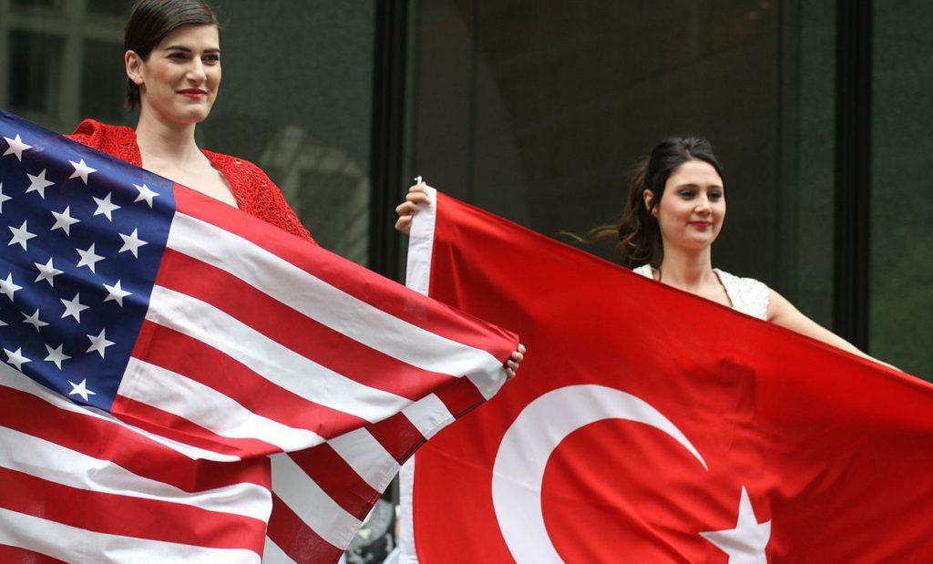 Flamuri turk-amerikan